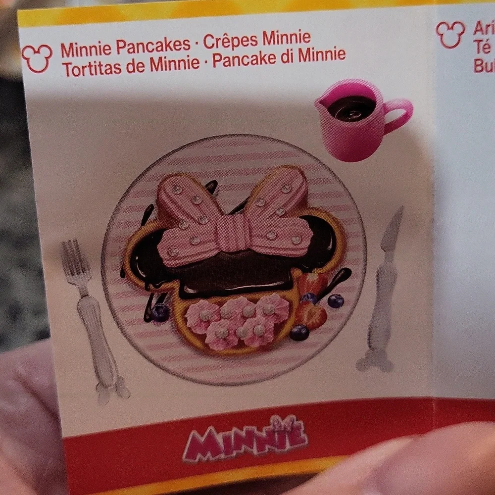Mini Brands Create Disney Minnie Mouse